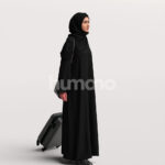 Posed 052-6486 Woman Arabic