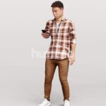 Animated 040-1847 OS2 Man Standing with Phone